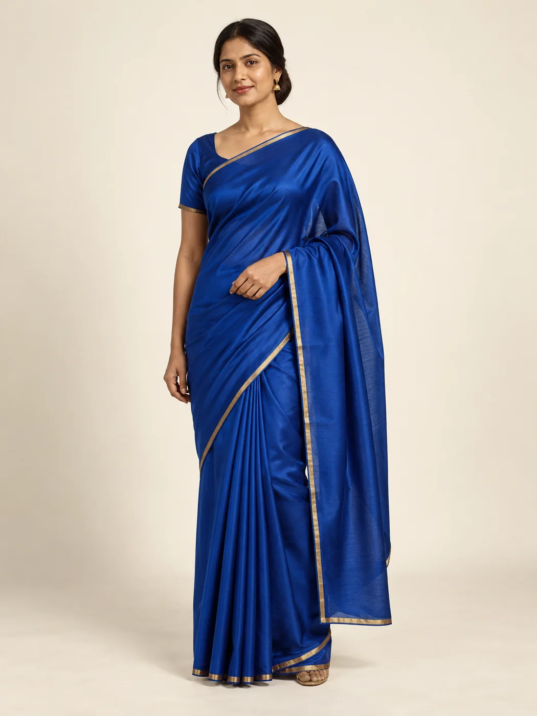 Interactive silk drape: change the pleats and explore the fabric from different angles